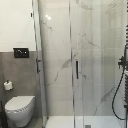 B-montedidio Konukevi Napoli